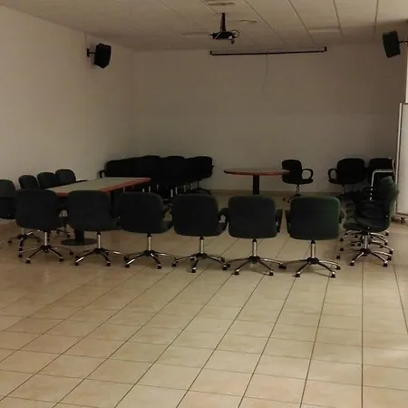 Flaminio Tavernelle מלון Serrungarina